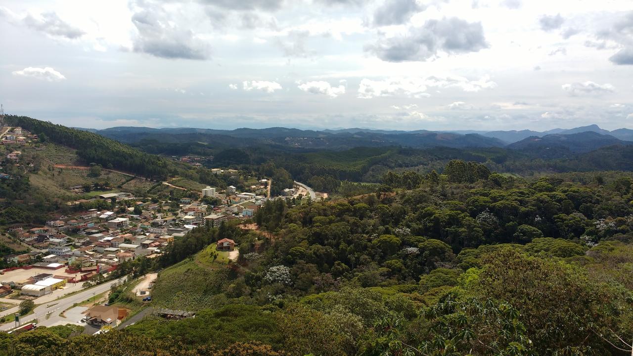 Aparthotel Em Pedra Azul Domingos Martins Buitenkant foto